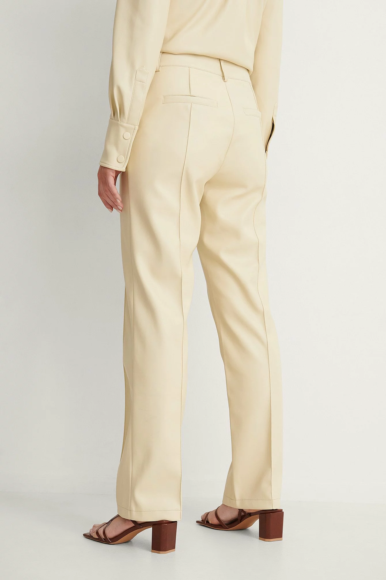 NA-KD Trend Pu Mid Rise Pants - Image 10
