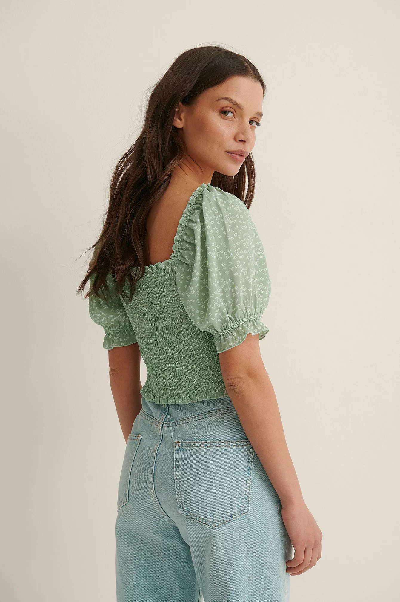 NA-KD Boho Cropped Puff Sleeve Smocked Top - Image 15