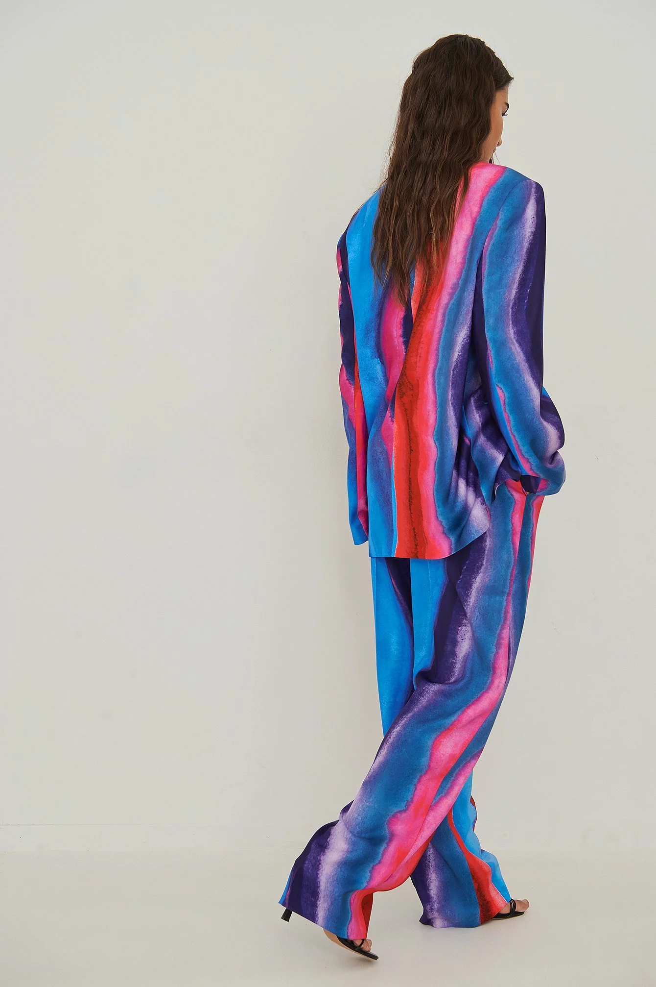 NA-KD Trend Recycled Printed Mid Rise Wide Suit Pants - Image 11