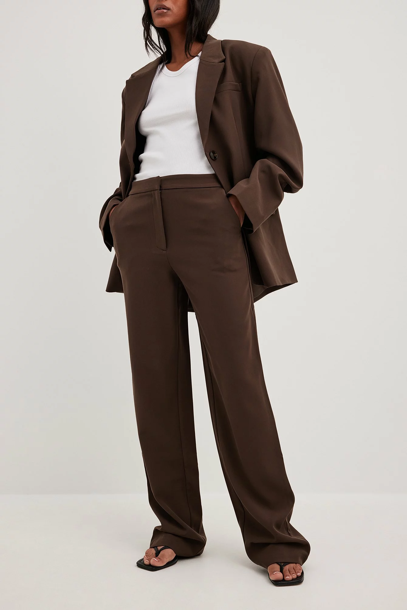 NA-KD Trend Regular Wide Leg Suit Pants - Image 2