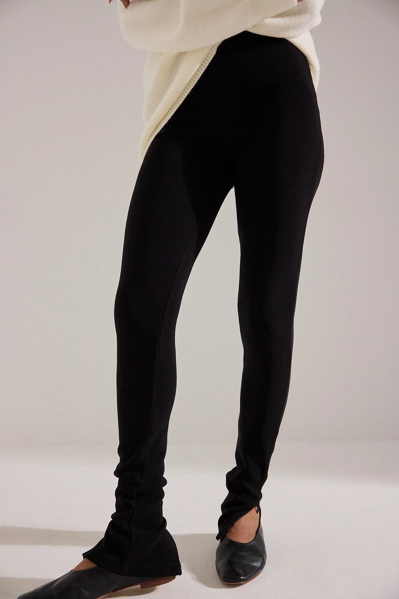 Anika Teller X NA-KD Ribbed Slit Zipper Leggings - Image 2