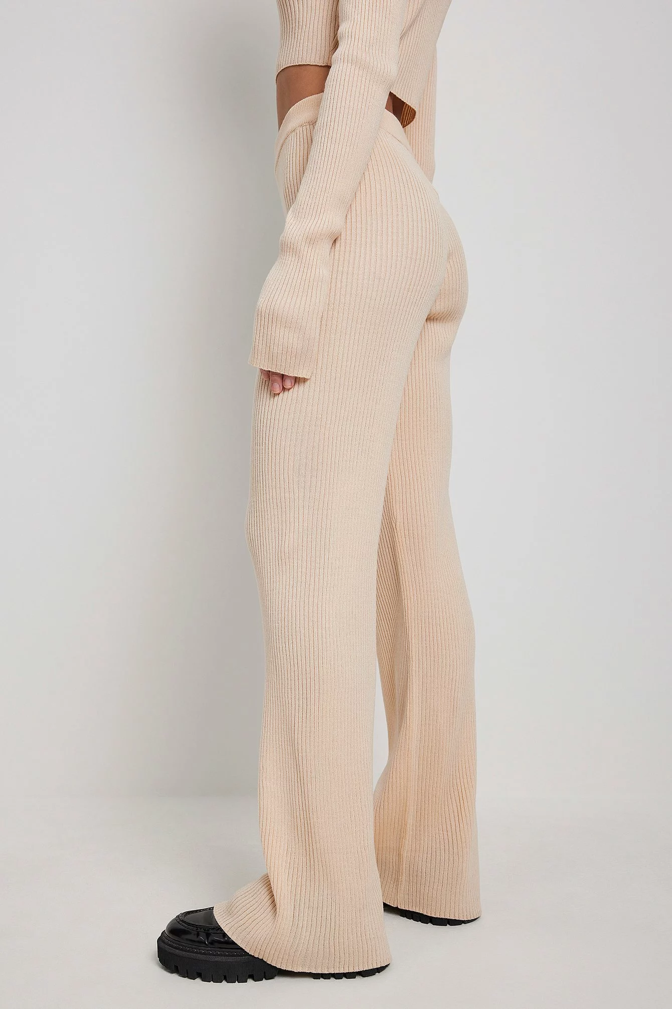 Angelica Blick X NA-KD Ribbed Waistband Trousers - Image 9