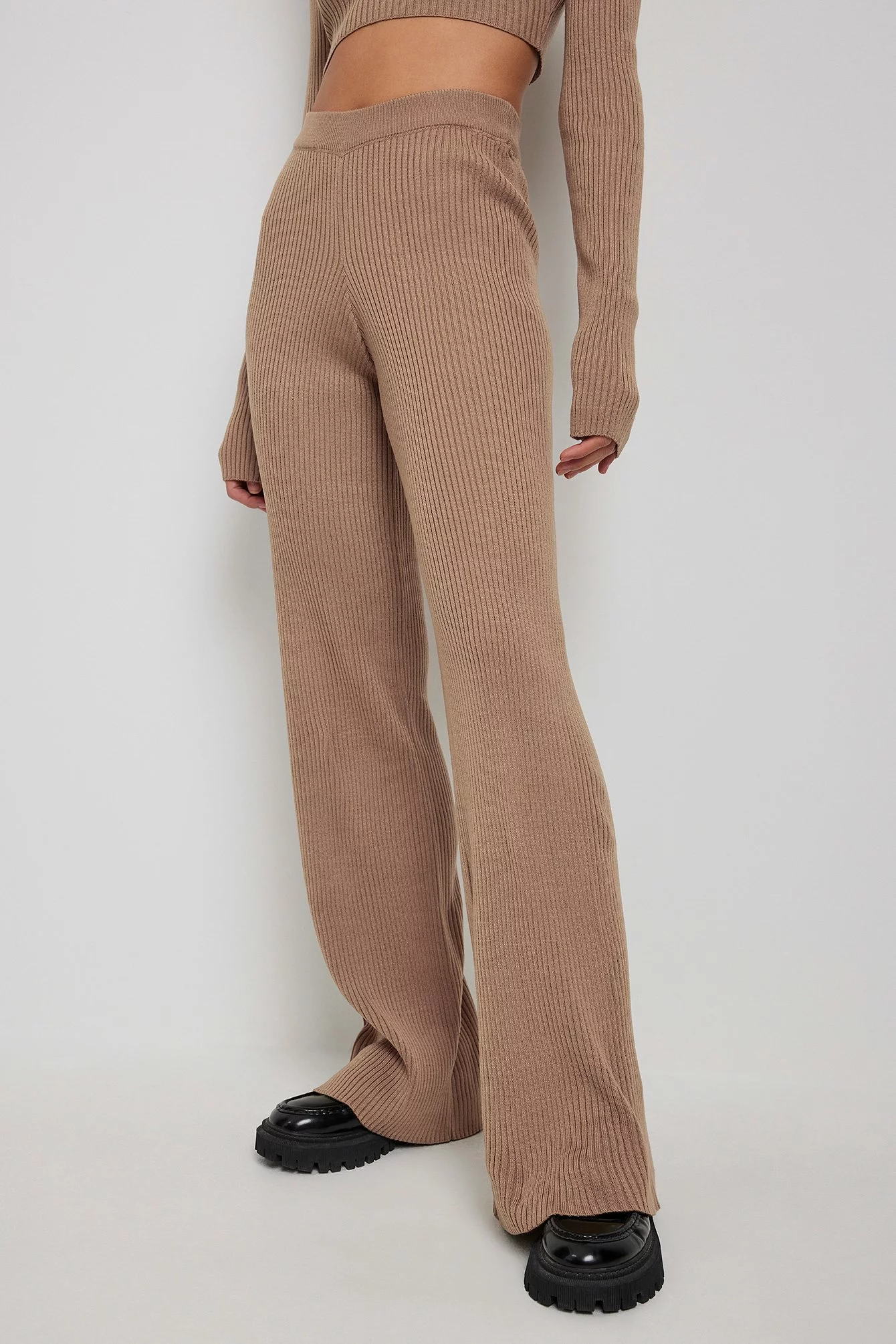 Angelica Blick X NA-KD Ribbed Waistband Trousers - Image 3