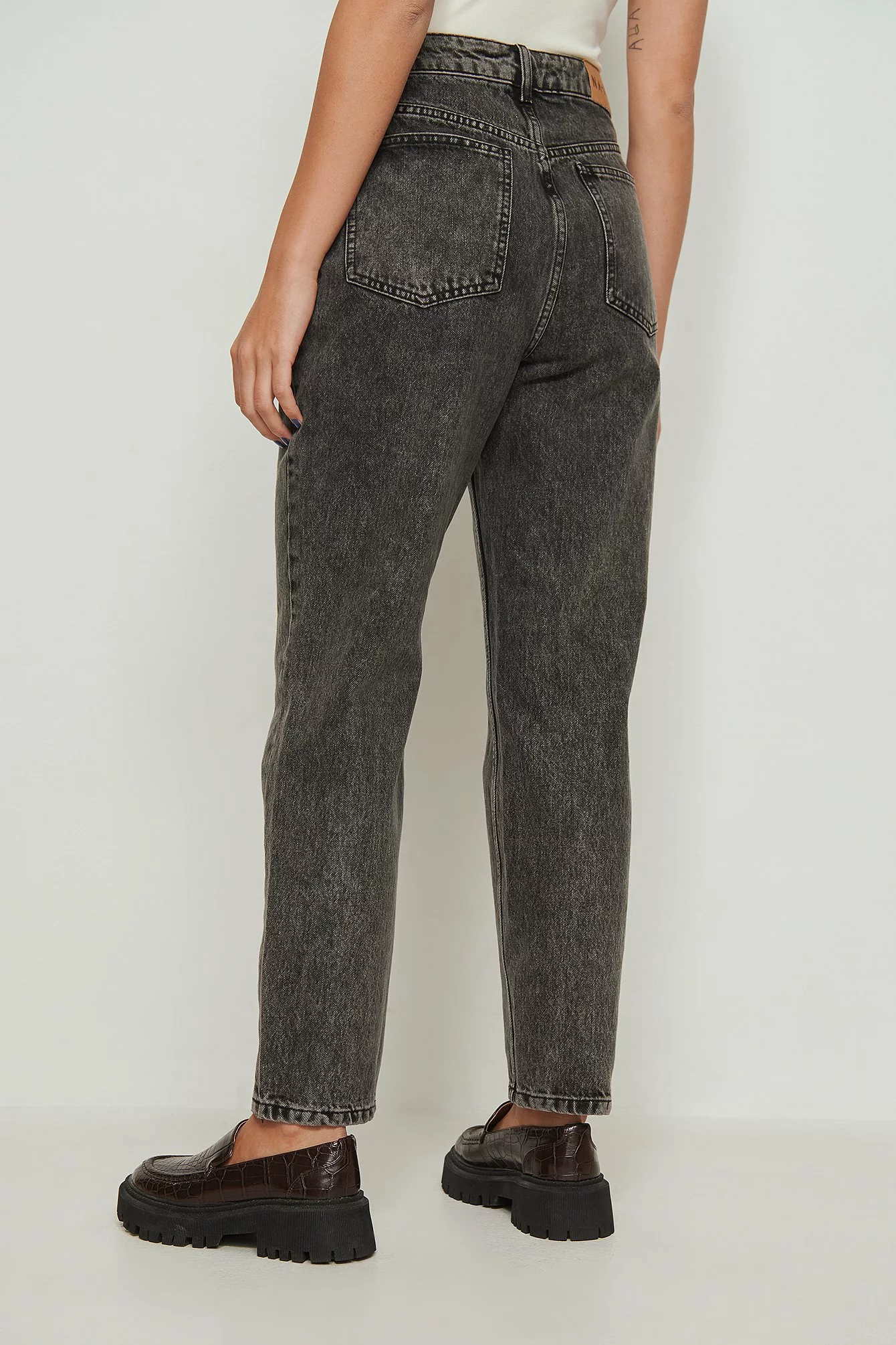 NA-KD Rigid Mom Jeans - Image 4