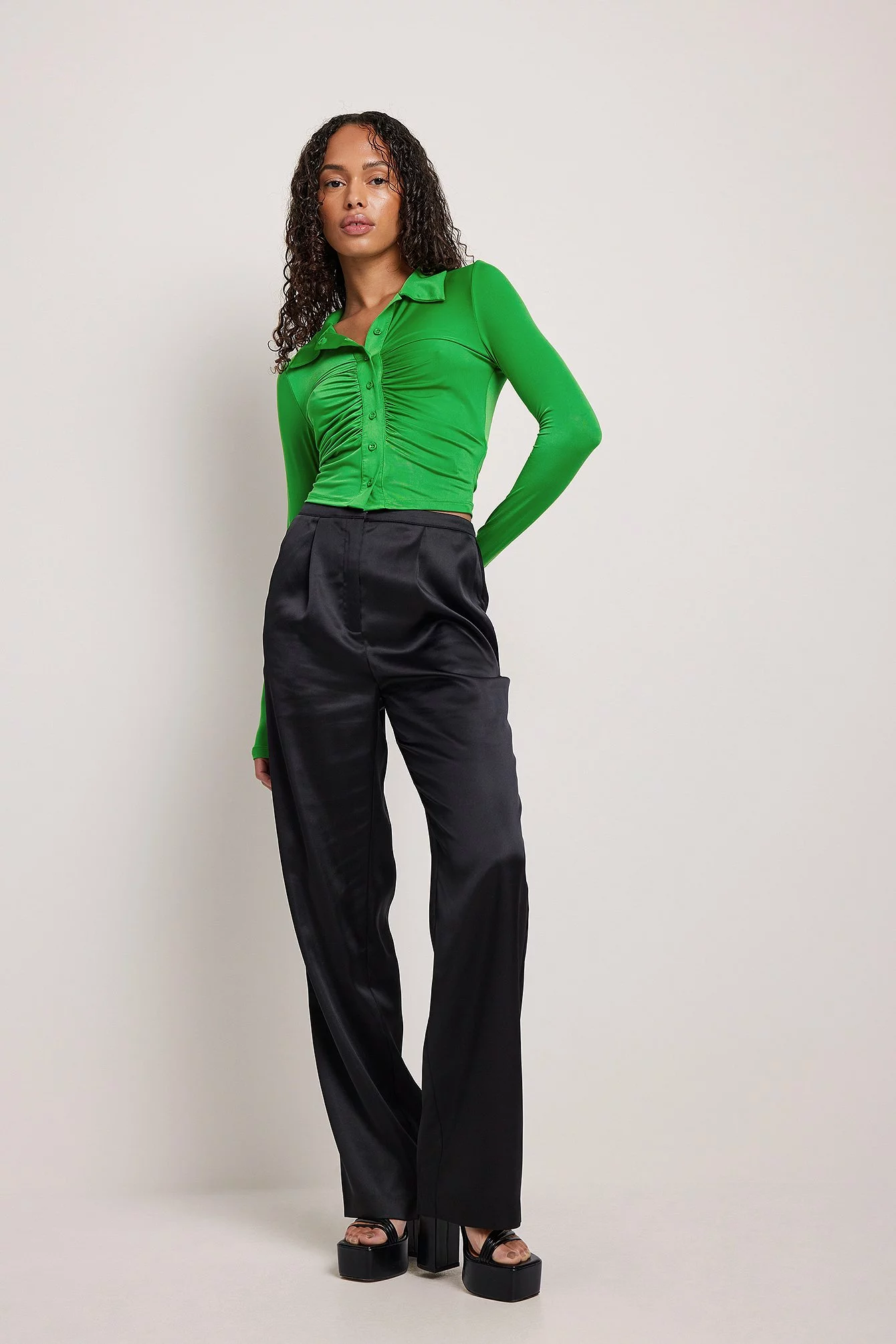 NA-KD Rouched Slinky Button Top - Image 3