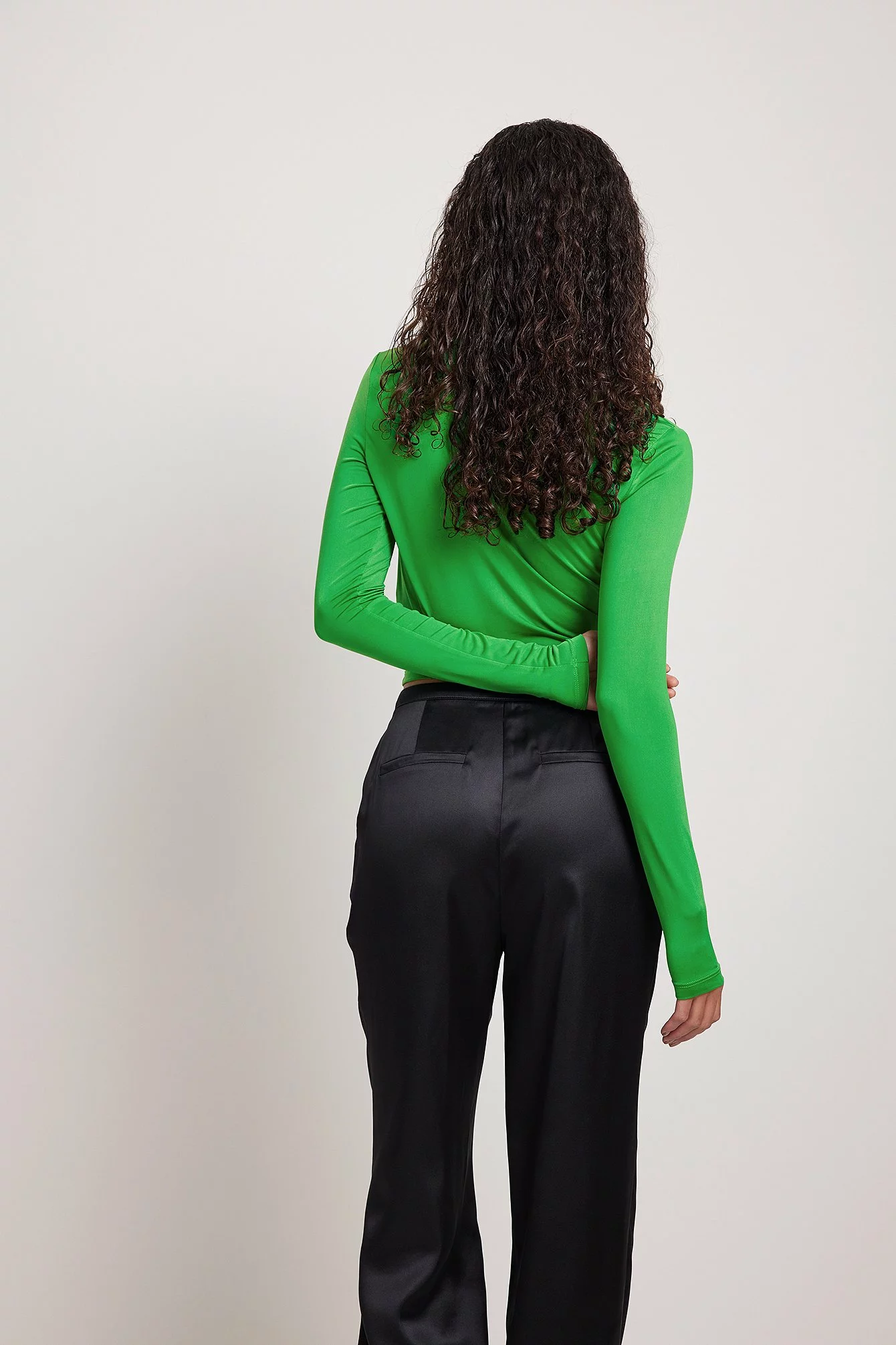 NA-KD Rouched Slinky Button Top - Image 2