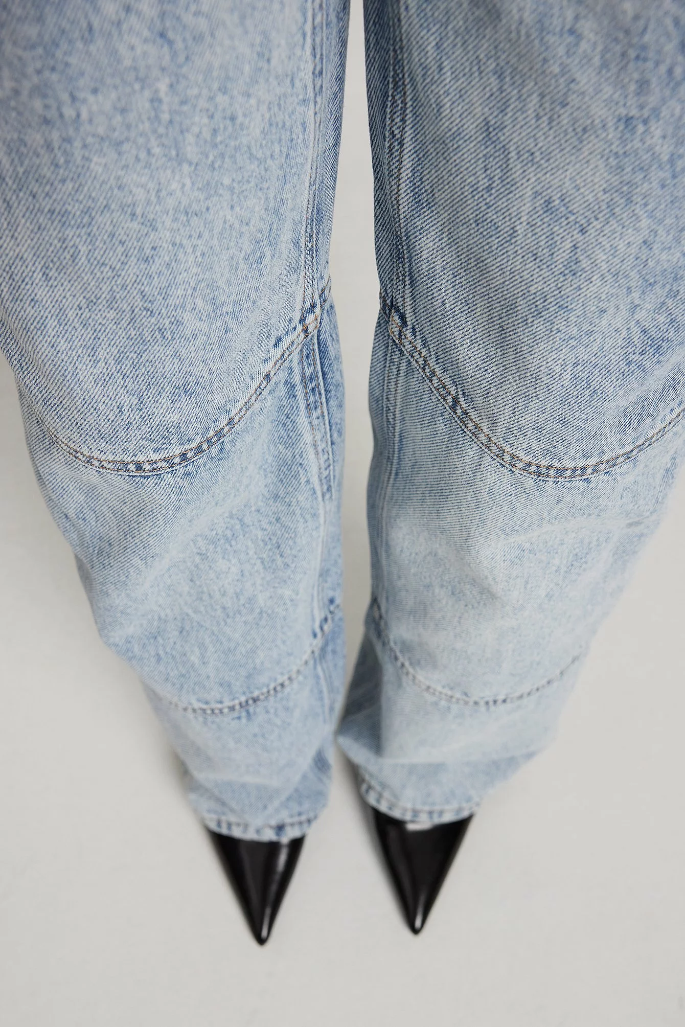 NA-KD High Waist Full Length Jeans With Seam Details - Image 2