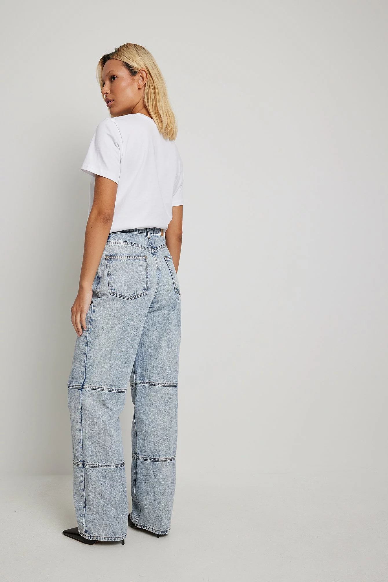 NA-KD High Waist Full Length Jeans With Seam Details - Image 4