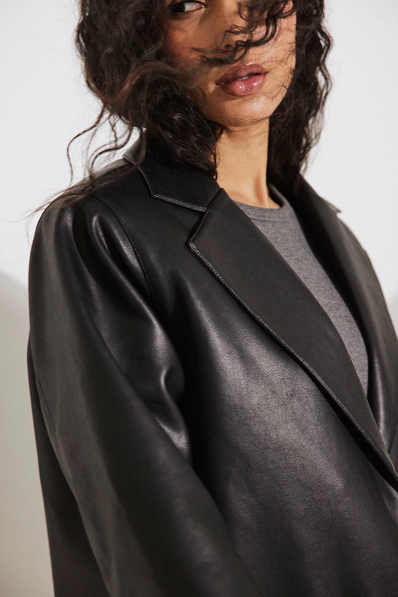 NA-KD Short Pu Jacket - Image 5