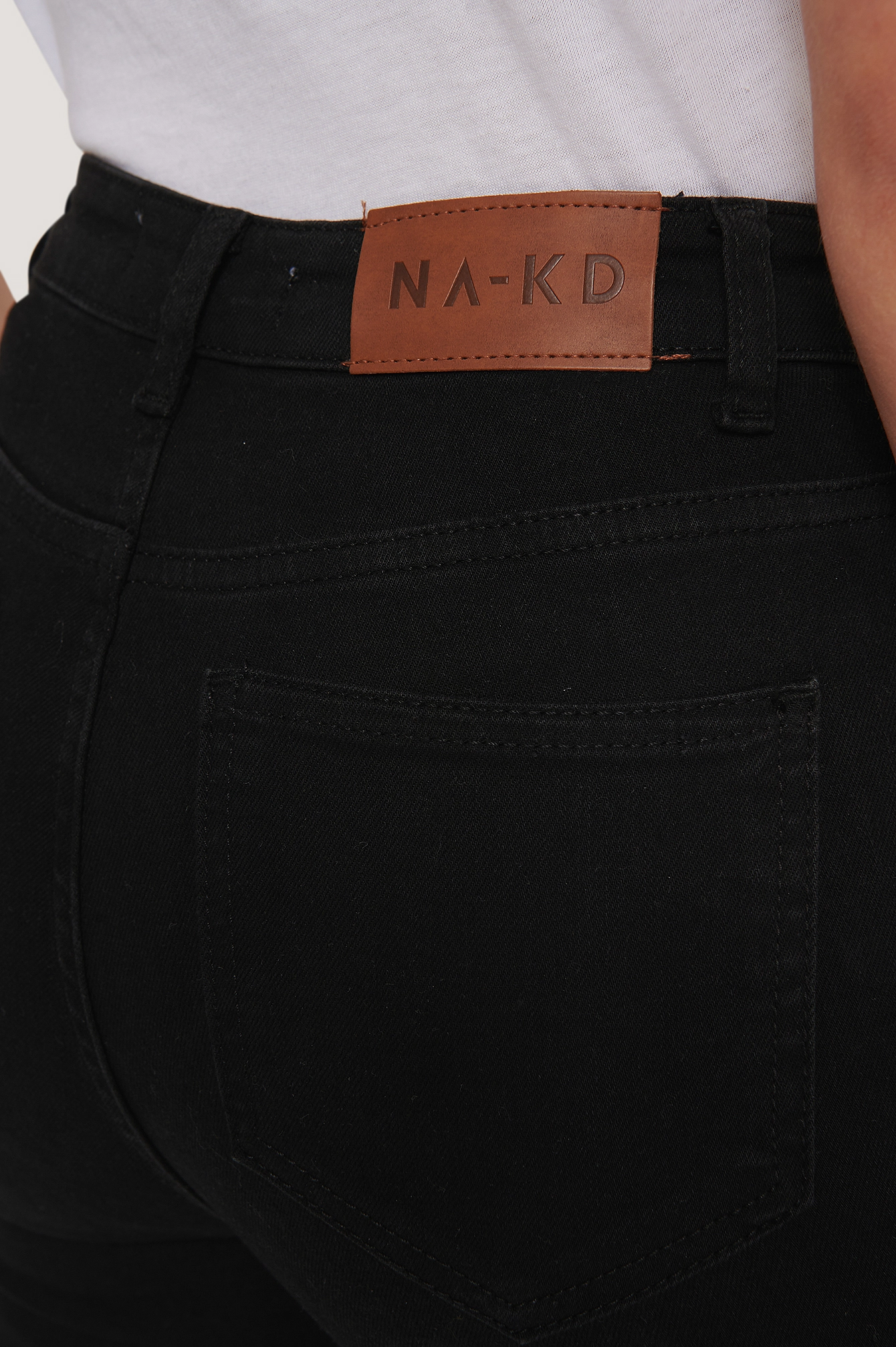 NA-KD Skinny High Waist Open Hem Jeans - Image 5