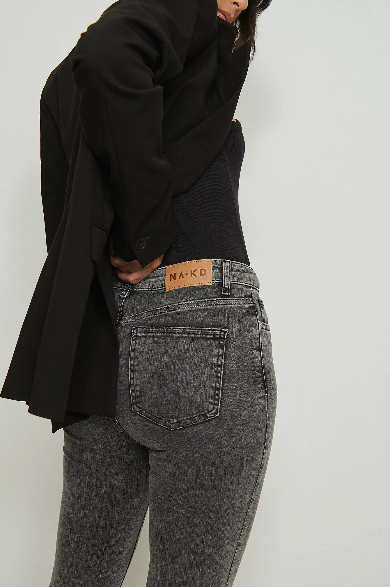 NA-KD Skinny High Waist Raw Hem Jeans - Image 28