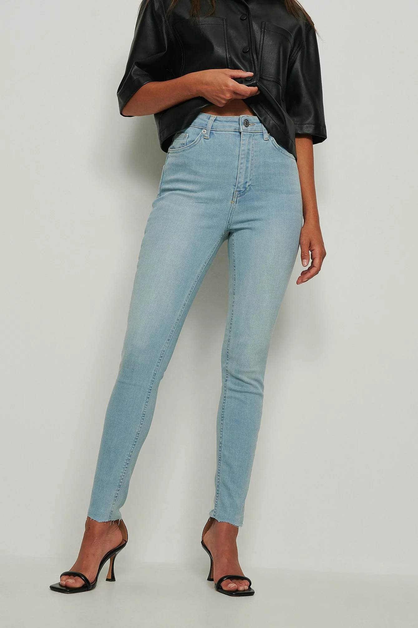 NA-KD Skinny High Waist Raw Hem Jeans - Image 37
