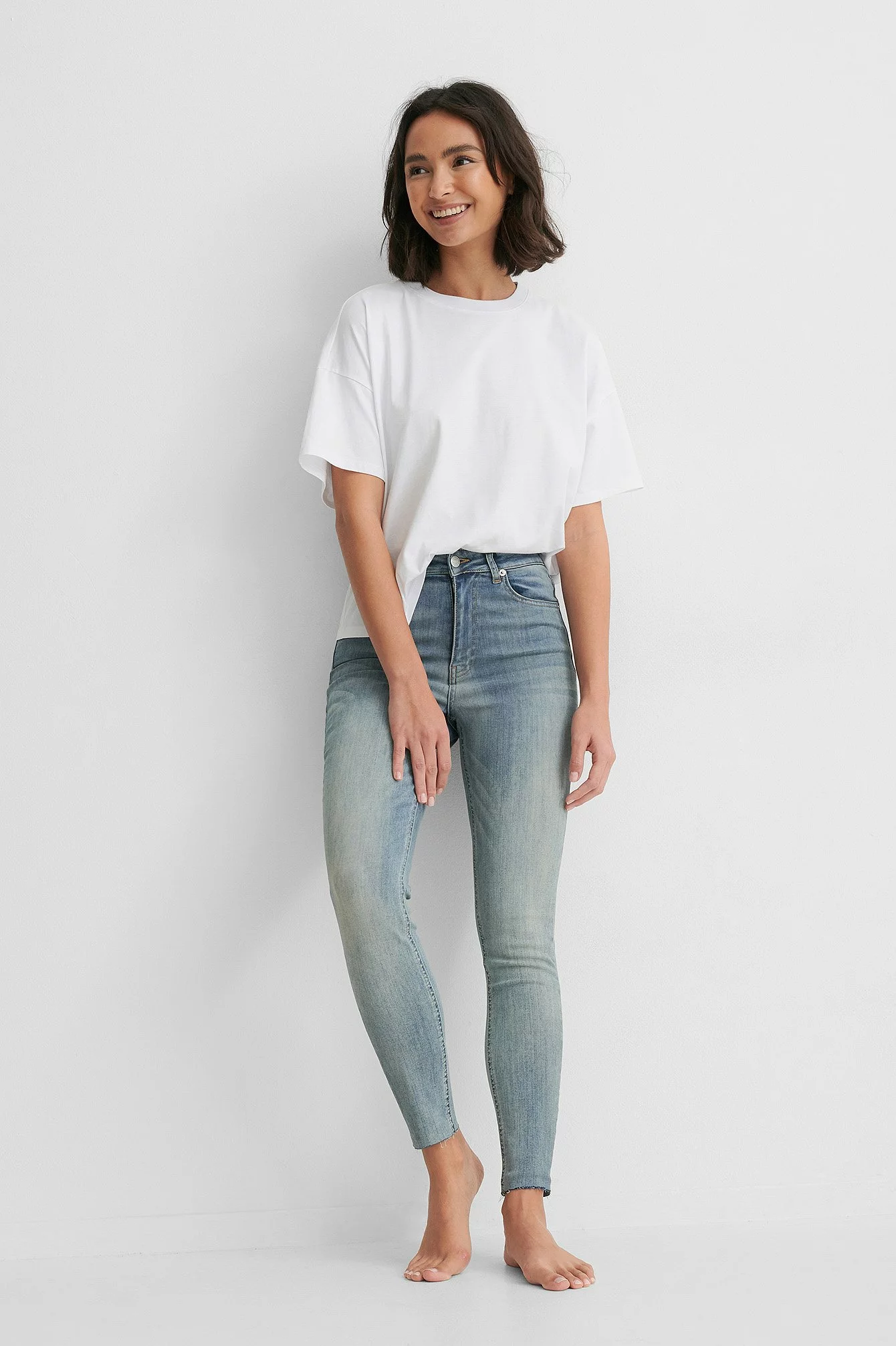 NA-KD Skinny High Waist Raw Hem Jeans - Image 29
