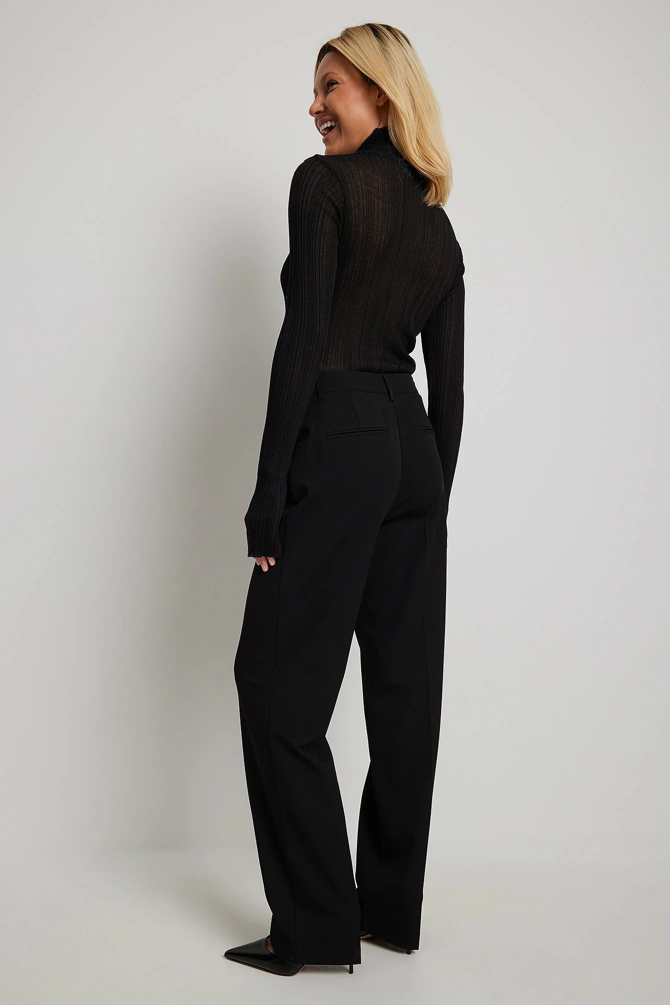 NA-KD Classic Straight Mid Waist Suit Pants - Image 2