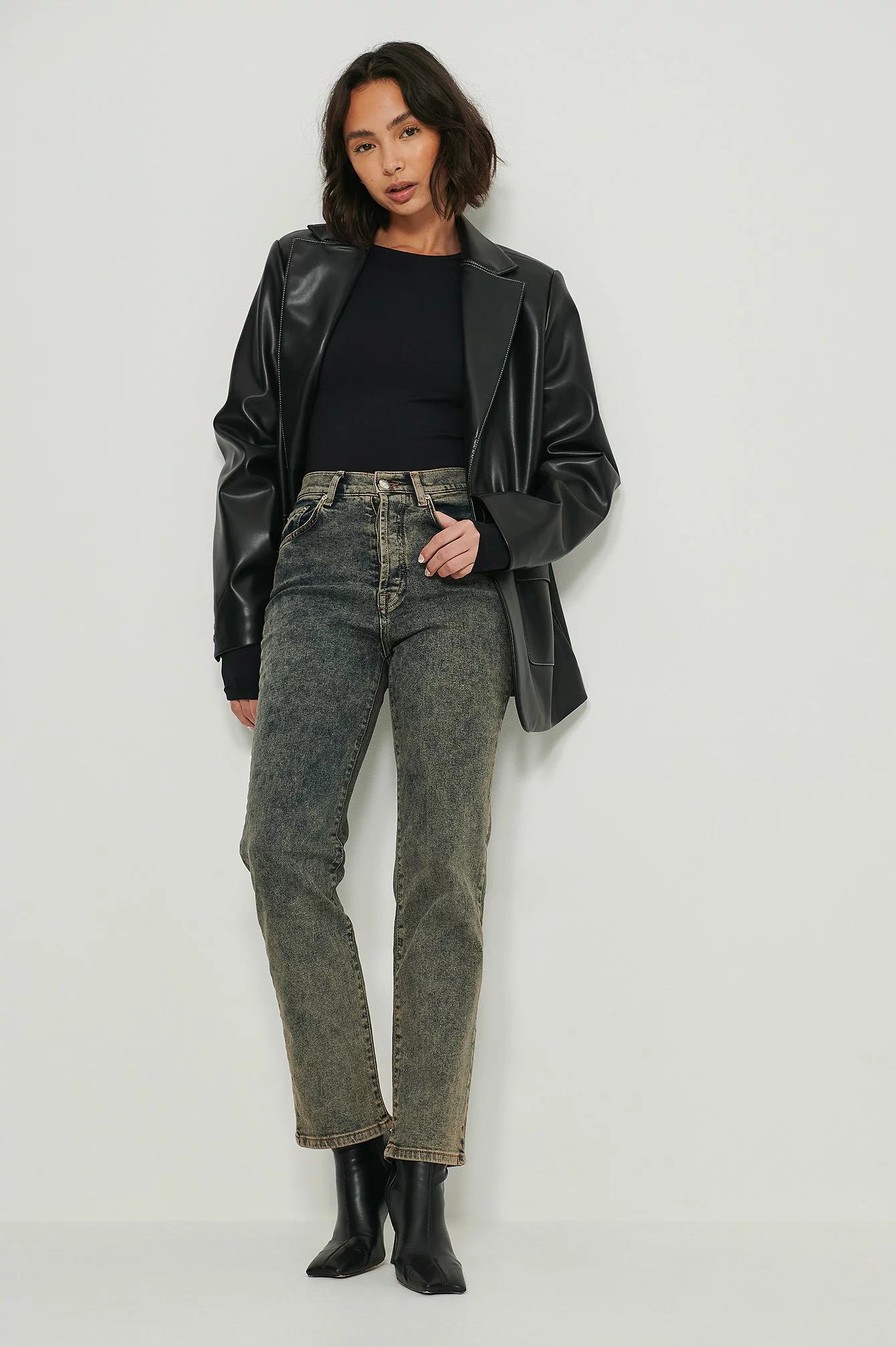 NA-KD Straight High Waist Jeans - Image 31