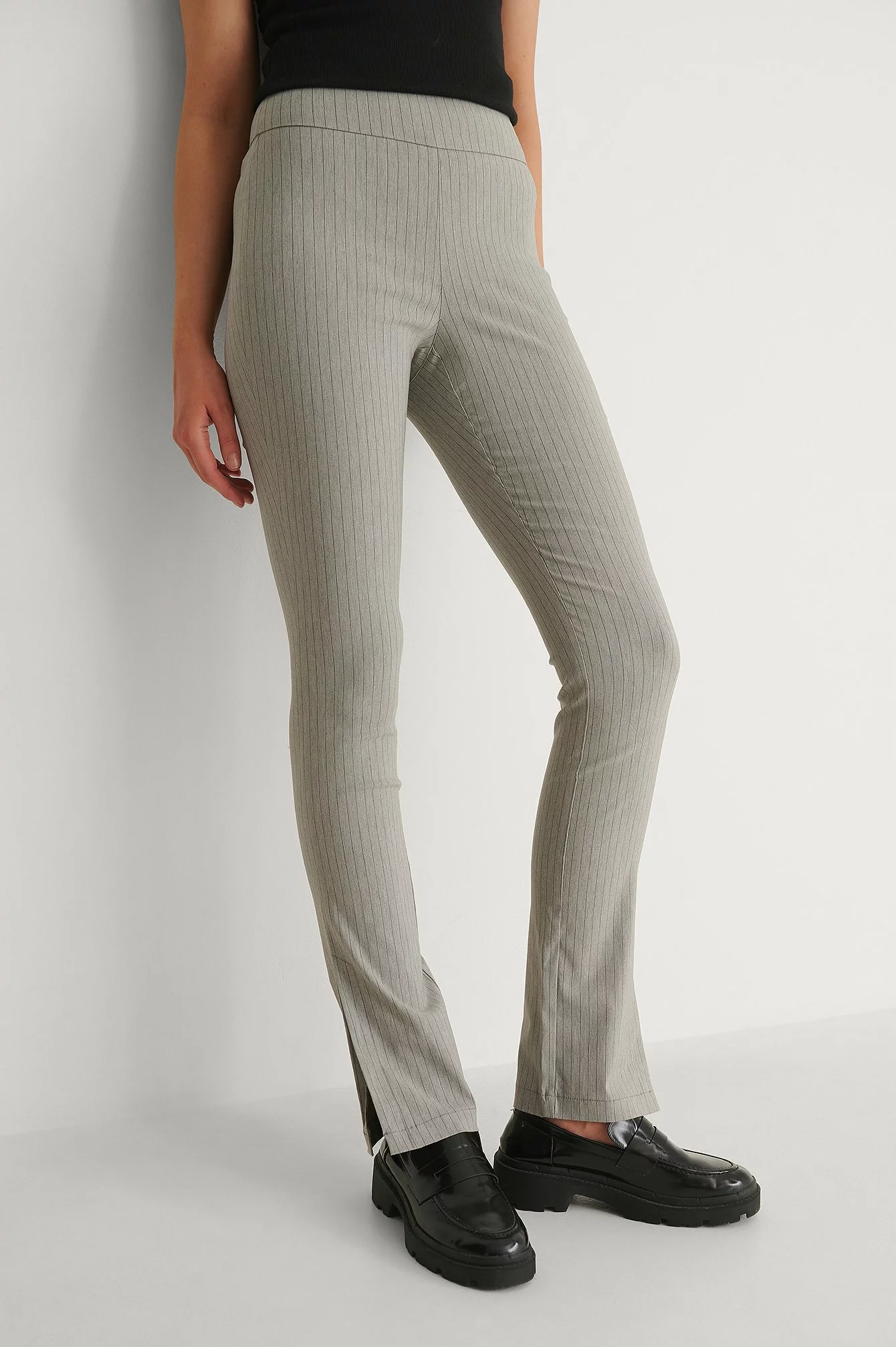 NA-KD Classic Striped Stretch Slit Pants - Image 3
