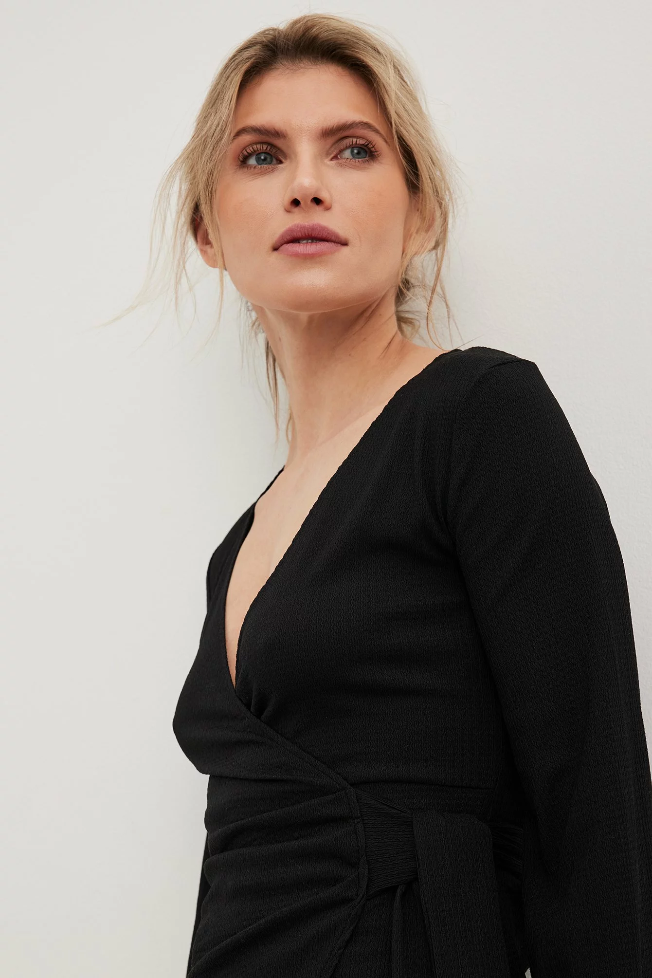 NA-KD Structure Wrap Top - Image 8