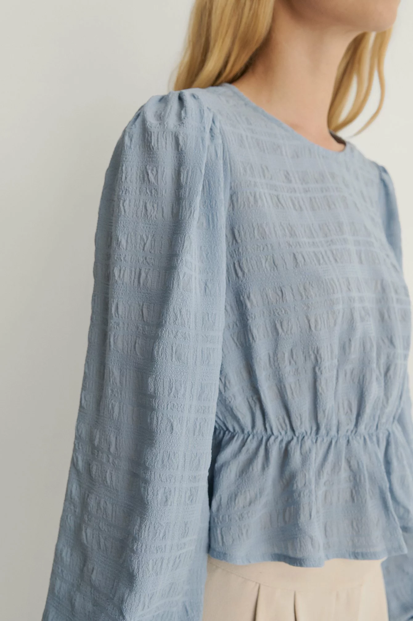 NA-KD Structured Blouse - Image 9