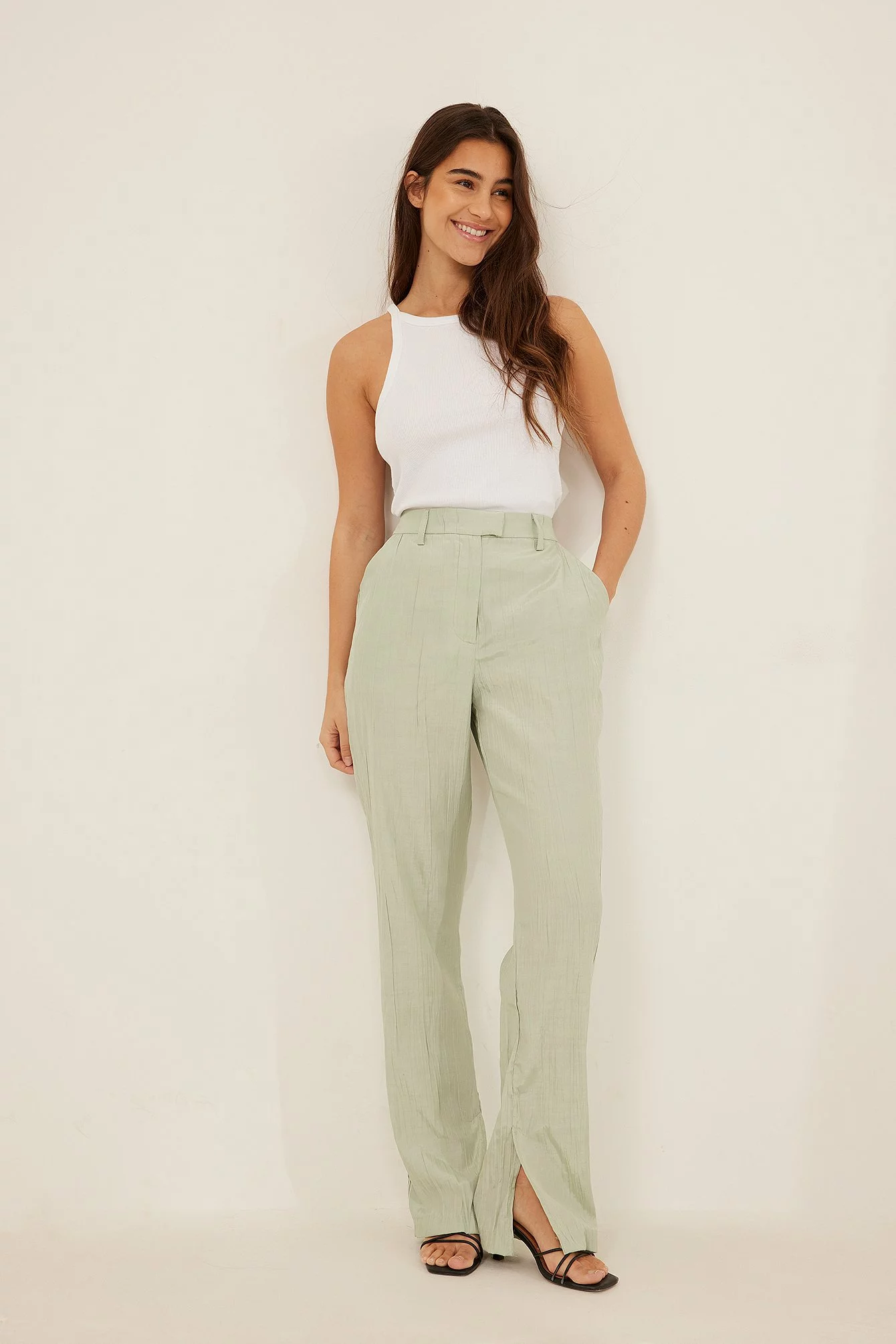 NA-KD Classic Structured Flowy Side Slit Pants - Image 5