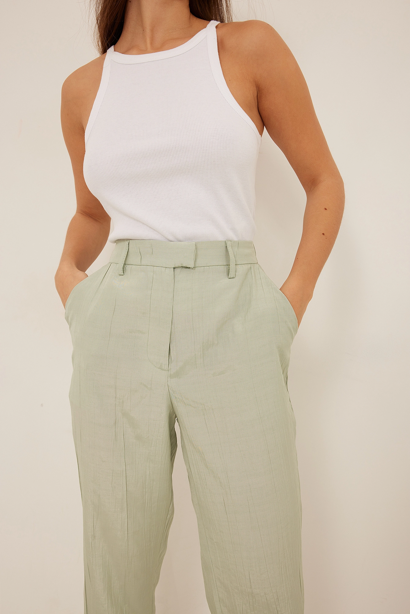 NA-KD Classic Structured Flowy Side Slit Pants - Image 7