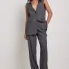 NA-KD Classic Wide Pleated Suit Pants