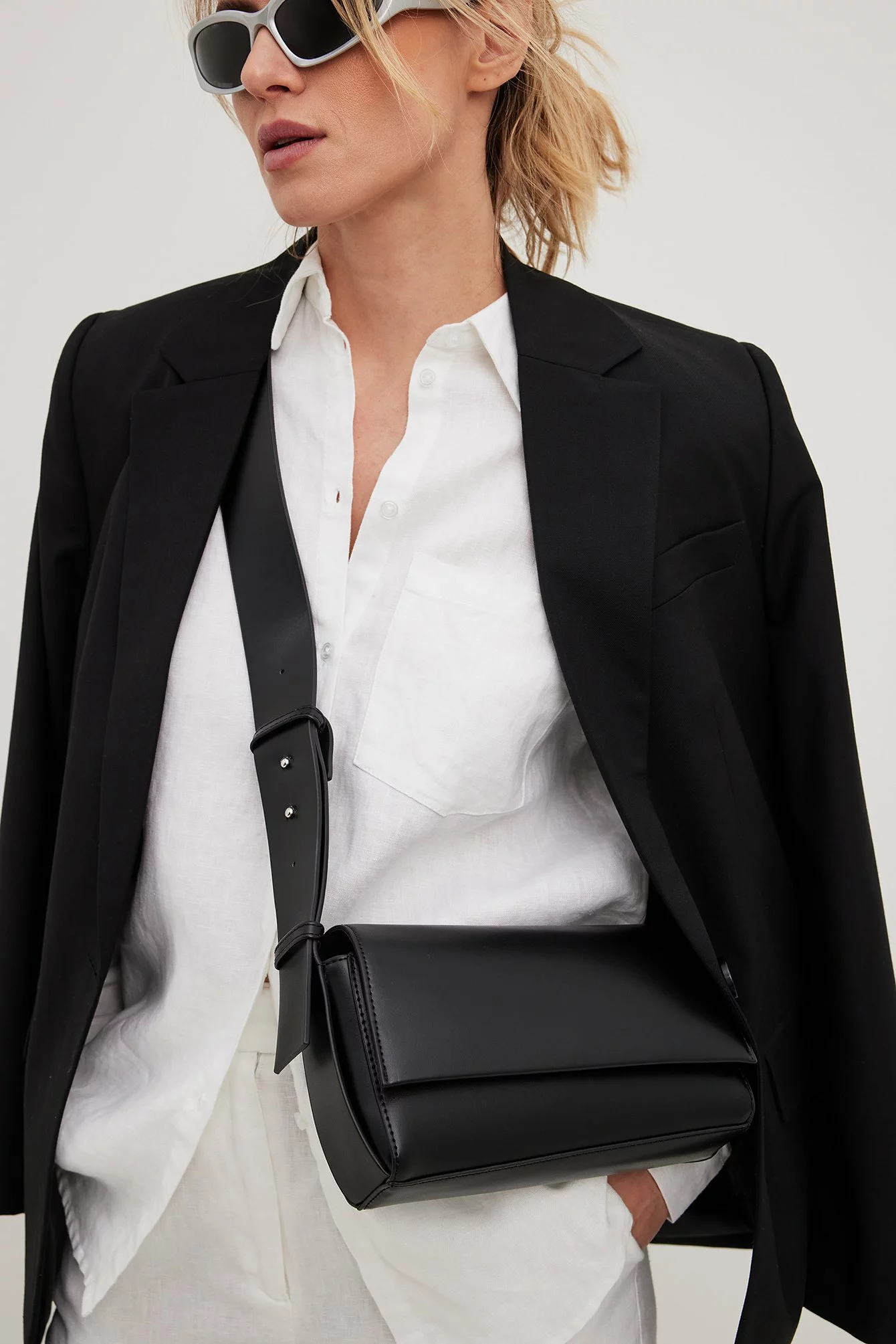 NA-KD Accessories Wide Press Button Crossbody Bag - Image 3