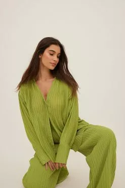 Romee Strijd X NA-KD Wrinkled Flowy Pants