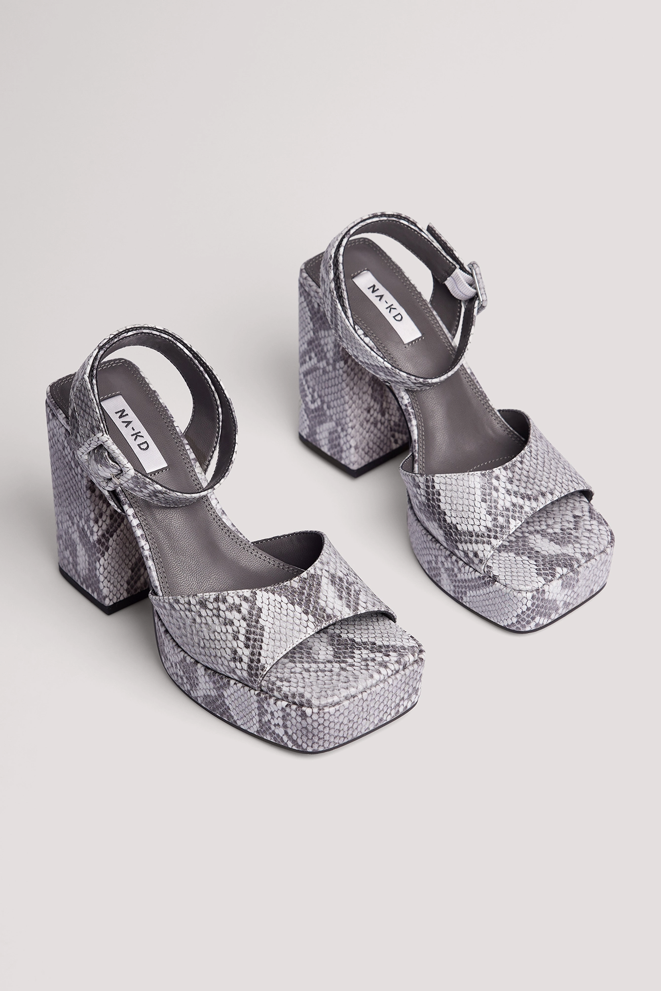 NA-KD Shoes Chunky Buckle Plateau Heels - Image 11