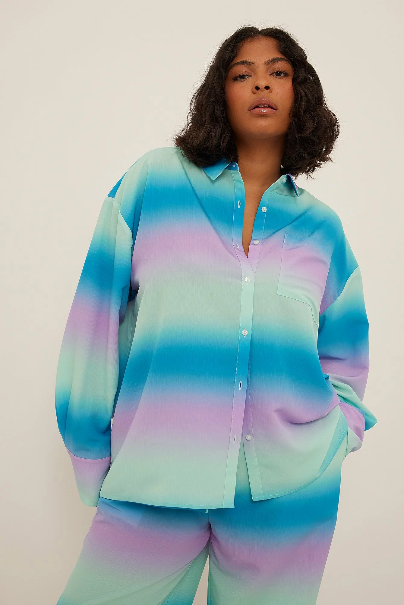 Misslisibell X NA-KD Oversized Structured Shirt - Image 8