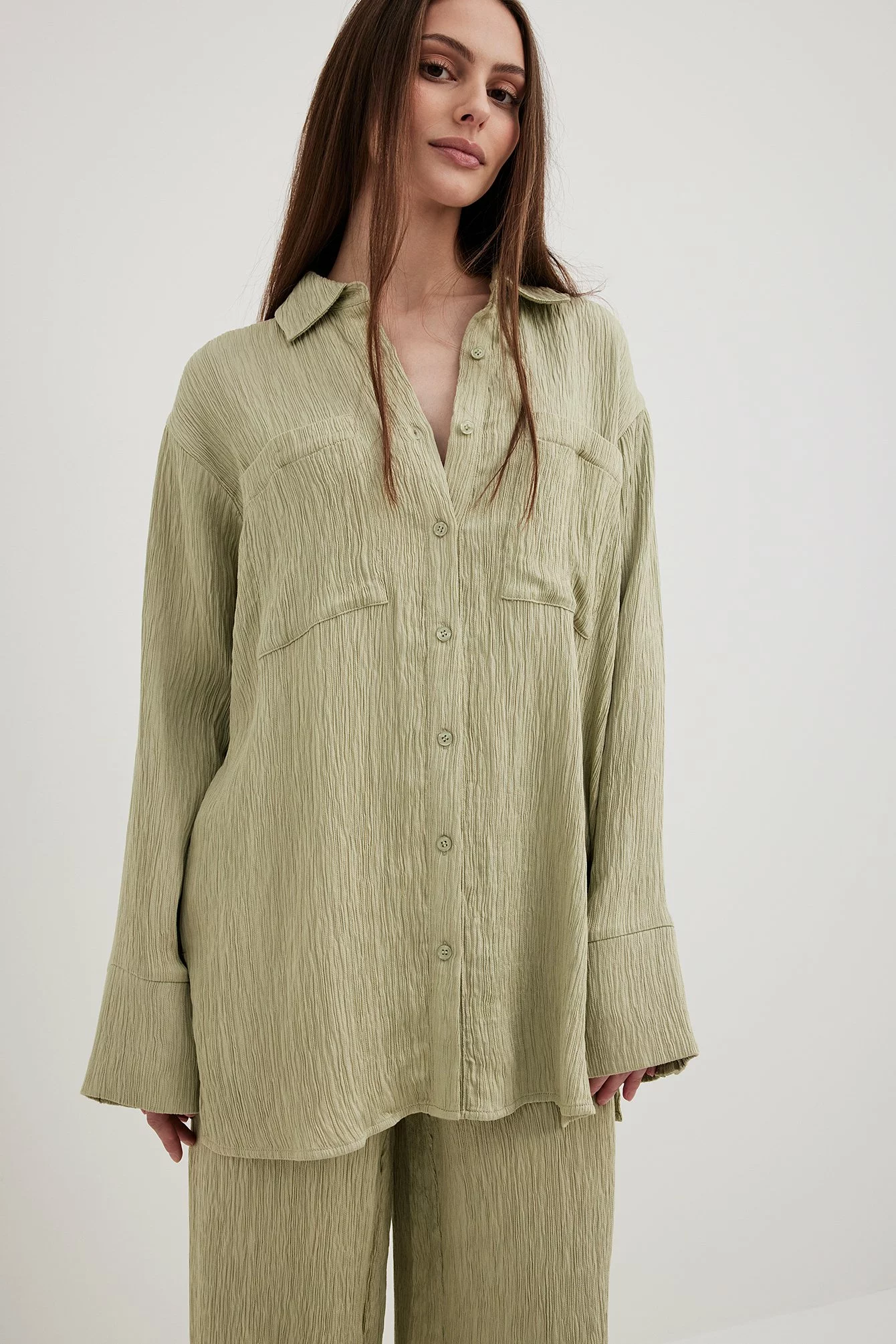 Oumayma & Khaoula X NA-KD Oversized Pocket Shirt - Image 4