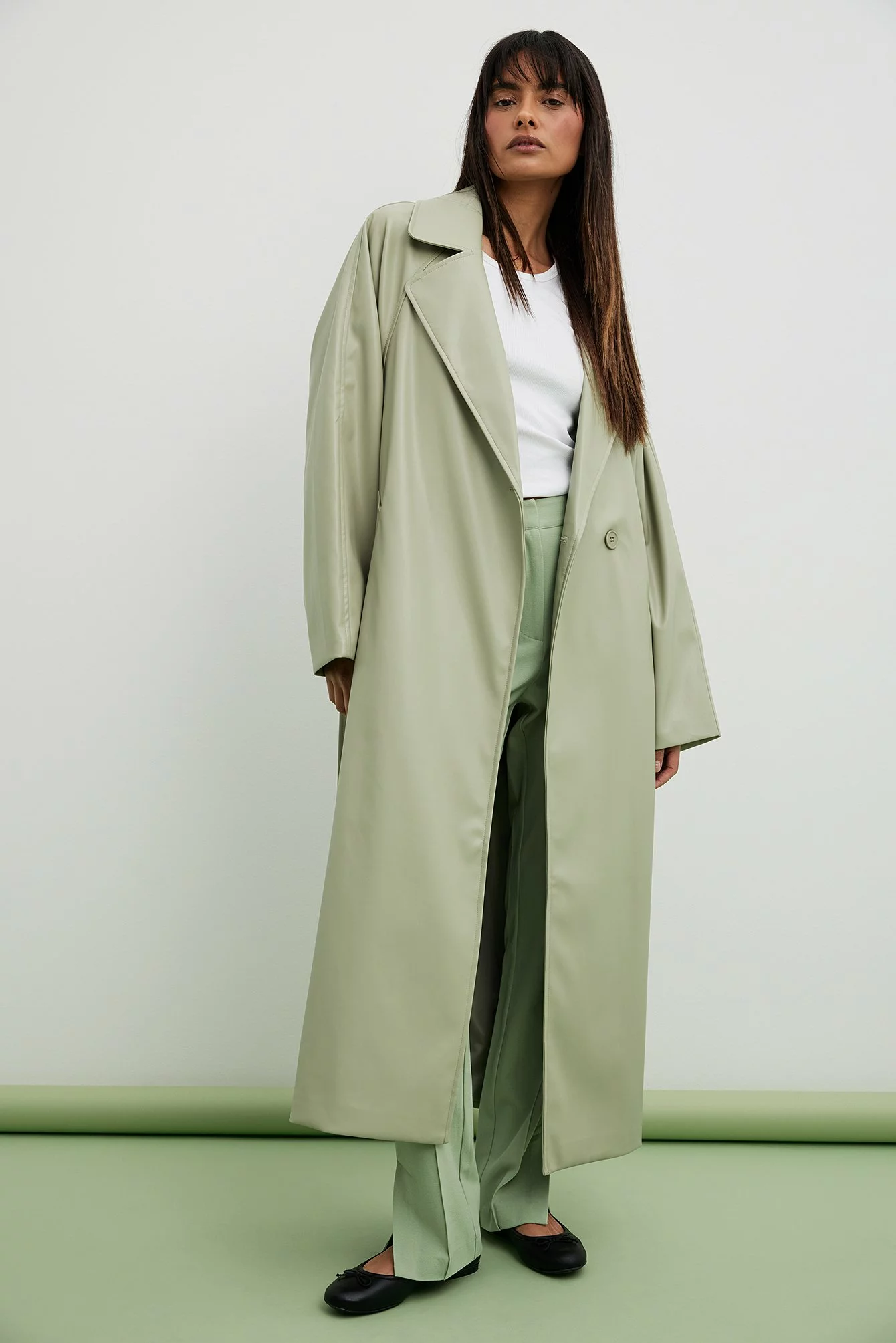 NA-KD Trend Oversized PU Trench Coat - Image 13