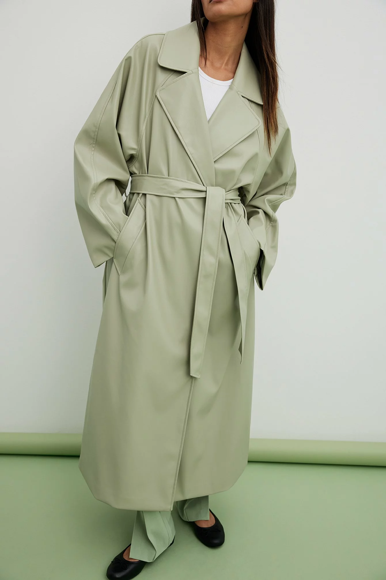 NA-KD Trend Oversized PU Trench Coat - Image 15