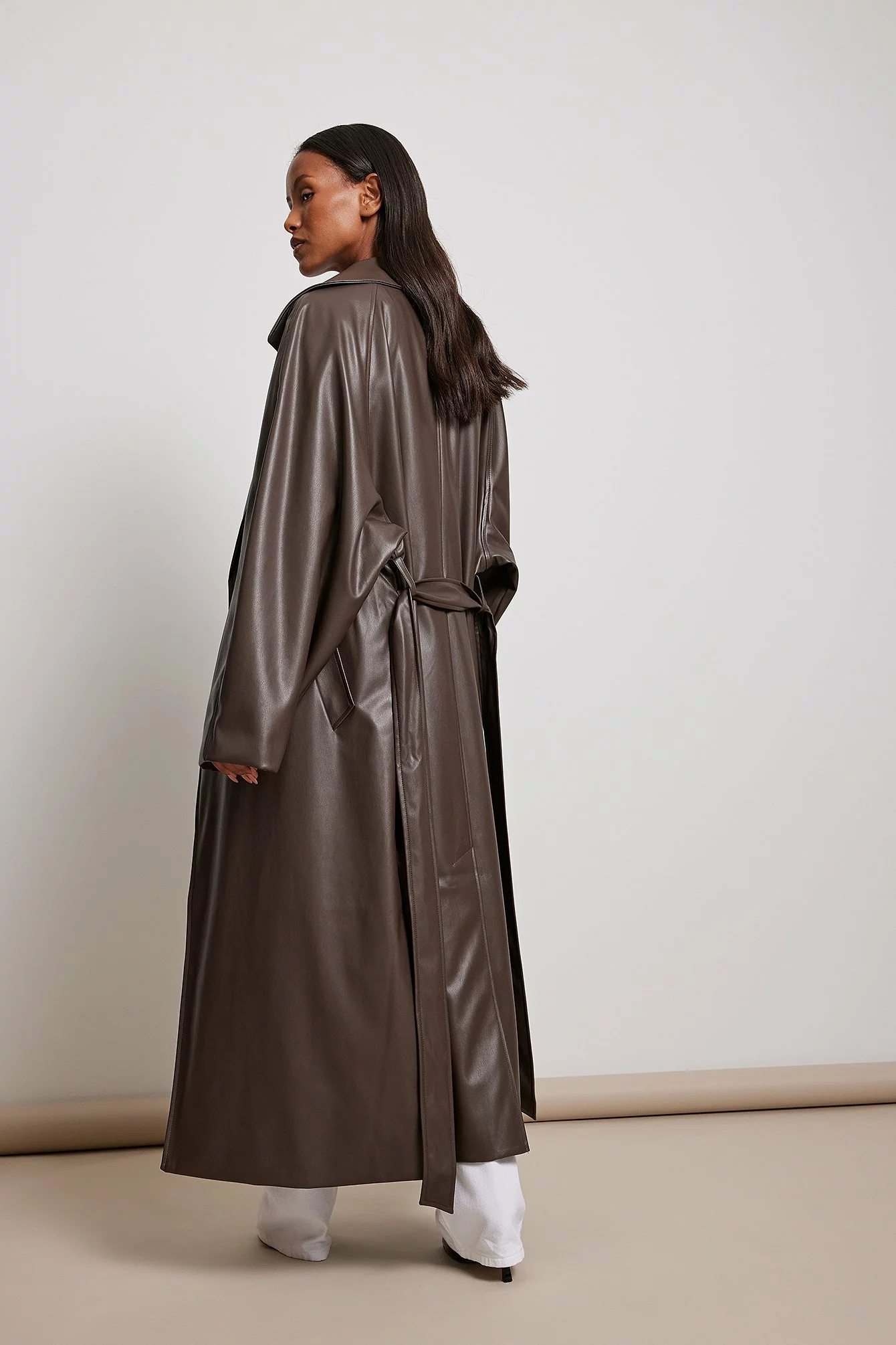 NA-KD Trend Oversized PU Trench Coat - Image 25