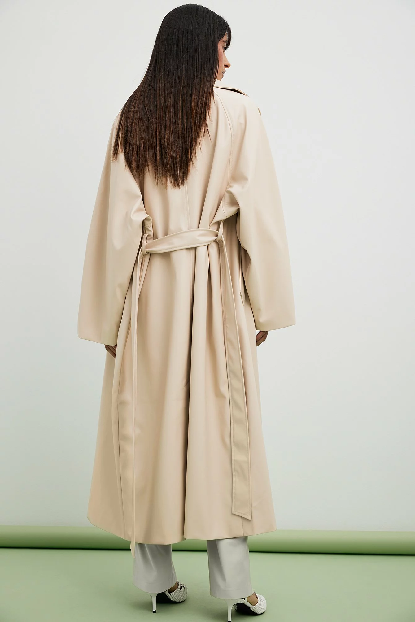 NA-KD Trend Oversized PU Trench Coat - Image 9