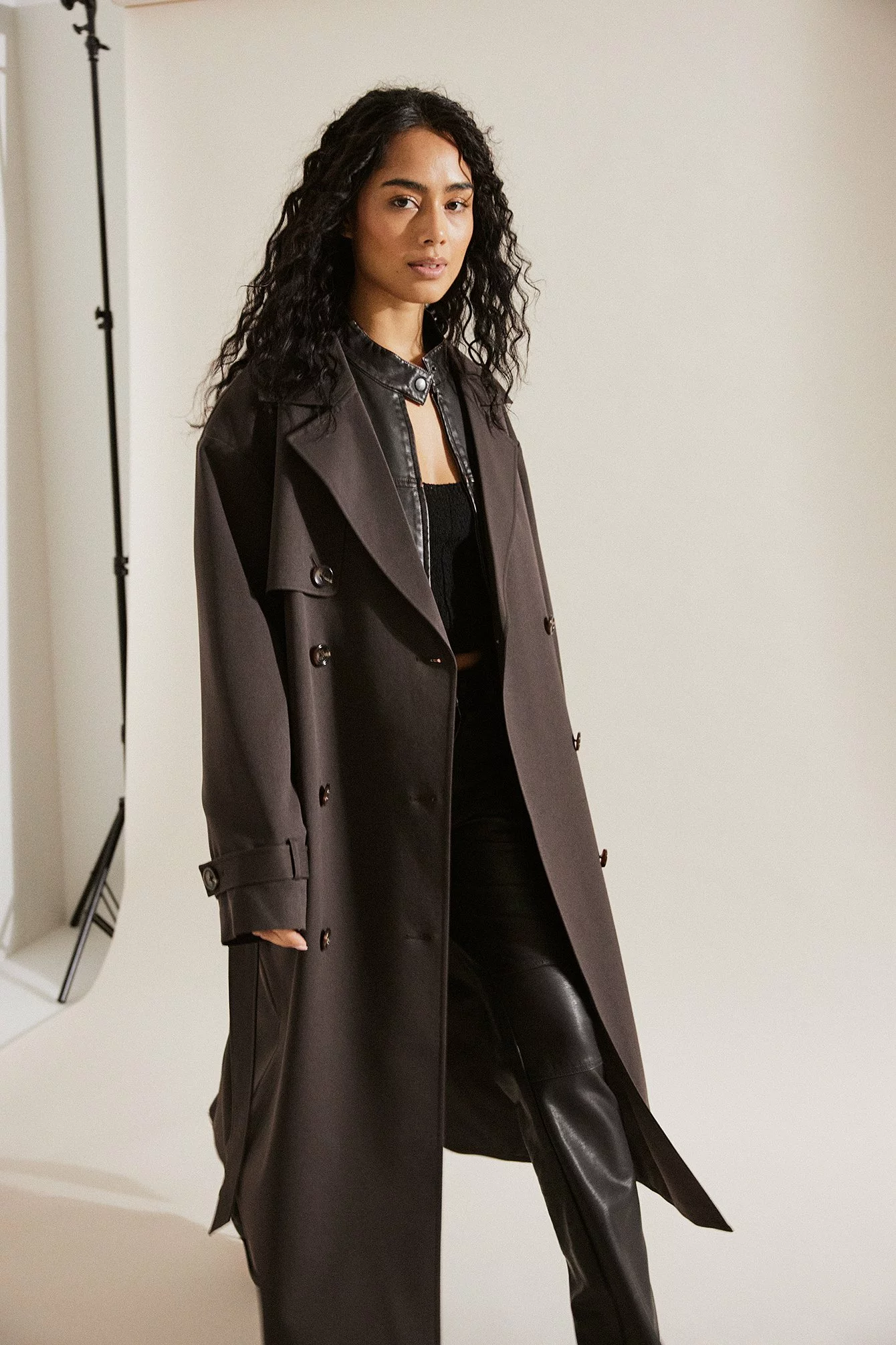 NA-KD Oversized Trenchcoat - Image 6