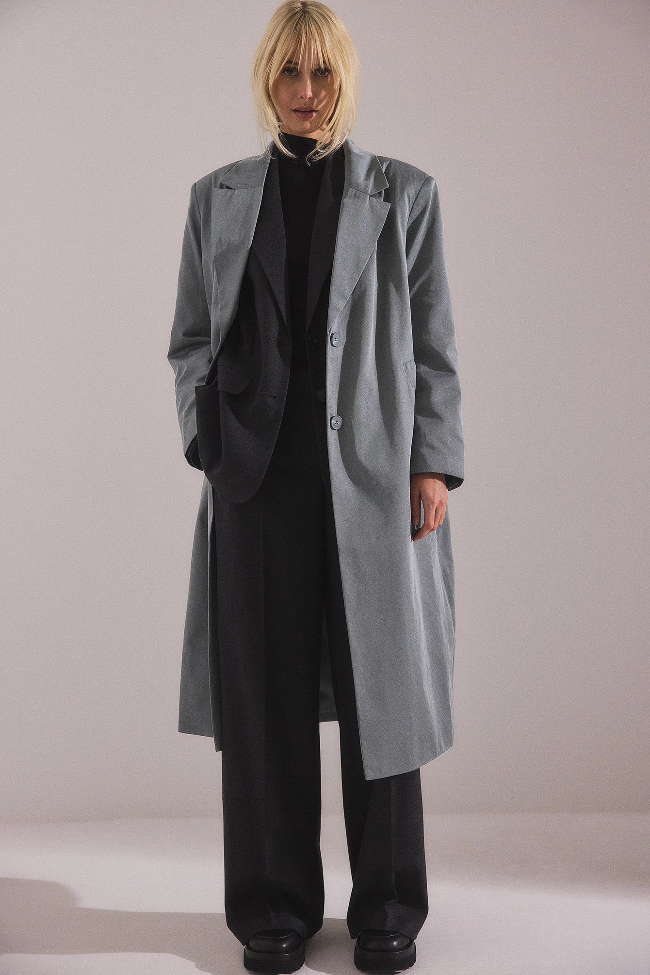 Alessa Winter X NA-KD Oversized Trenchcoat - Image 4