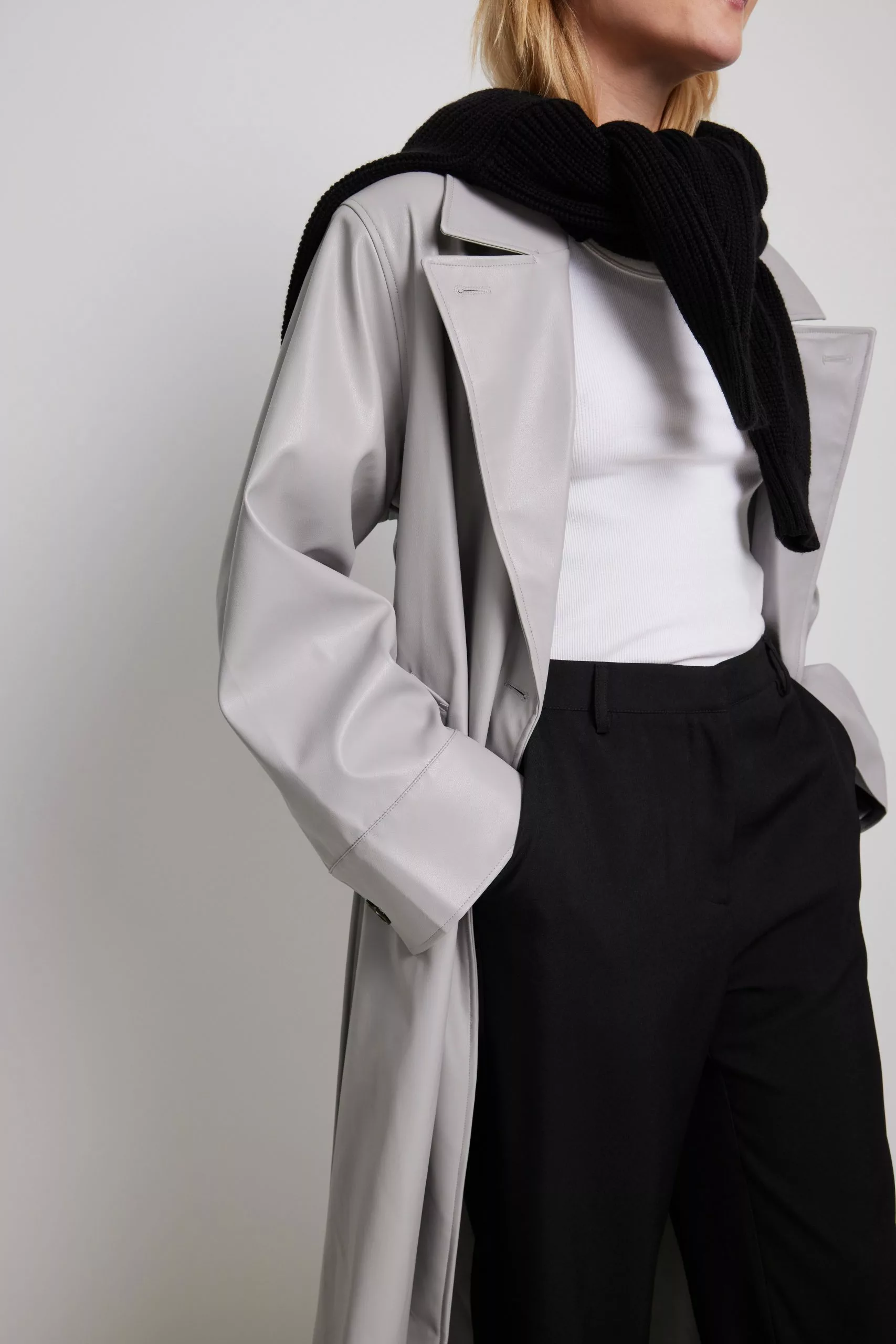 NA-KD Trend Padded Shoulder Pu Trench - Image 11