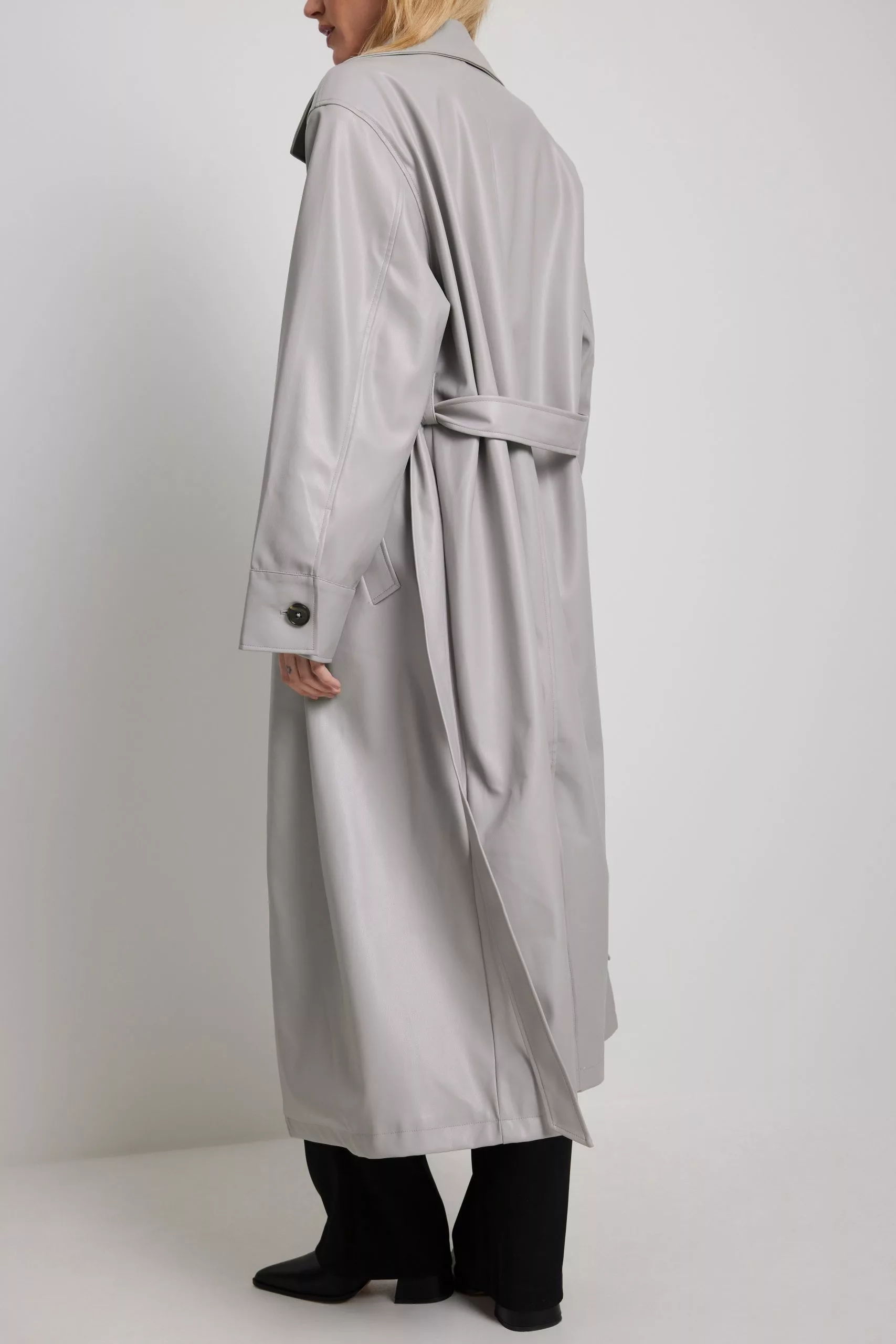 NA-KD Trend Padded Shoulder Pu Trench - Image 9