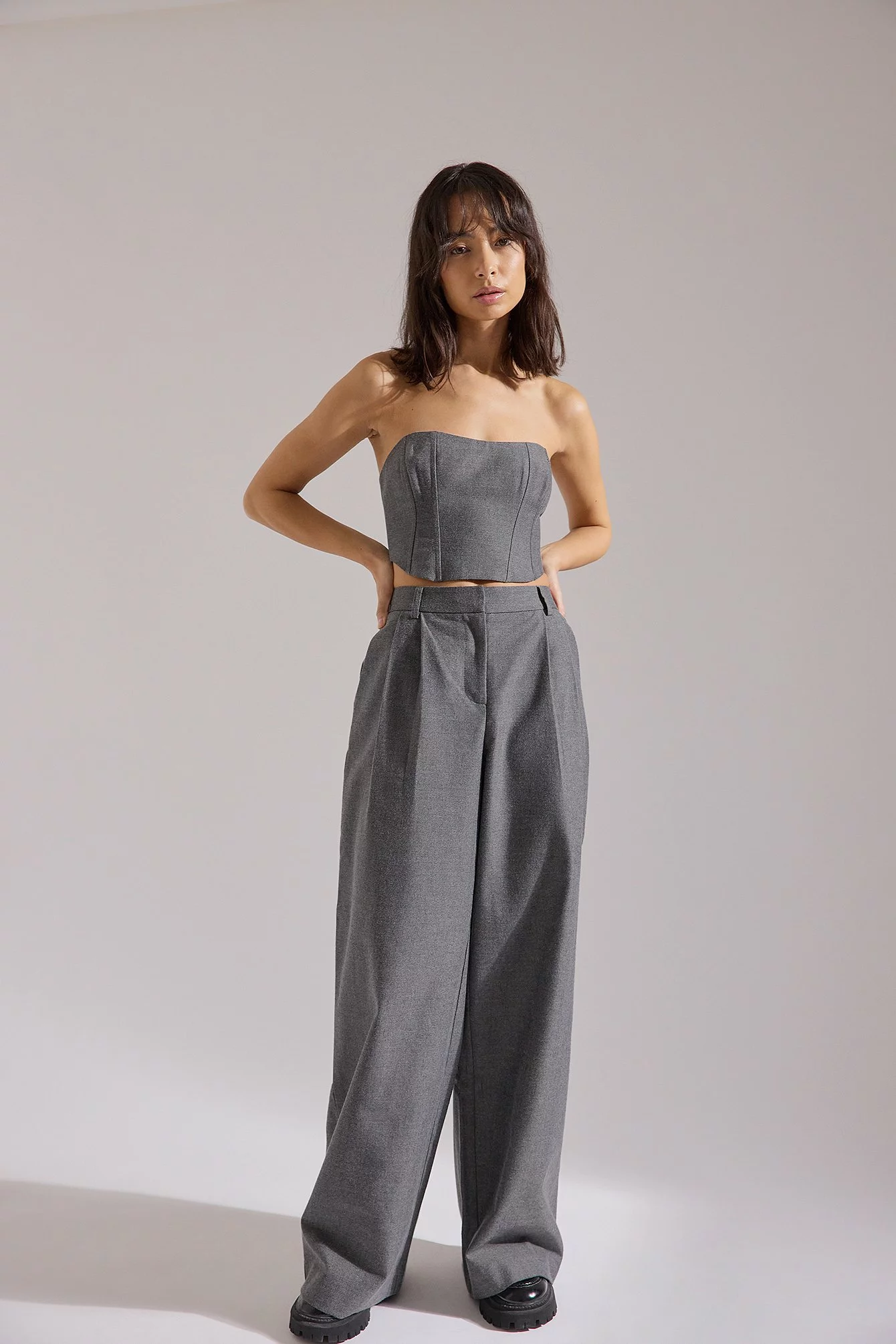 Stephsa X NA-KD Pleat Detail Suit Trousers - Image 8