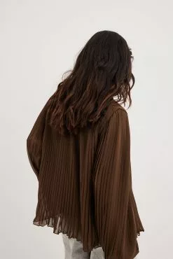 NA-KD Boho Pleated Round Neck Blouse