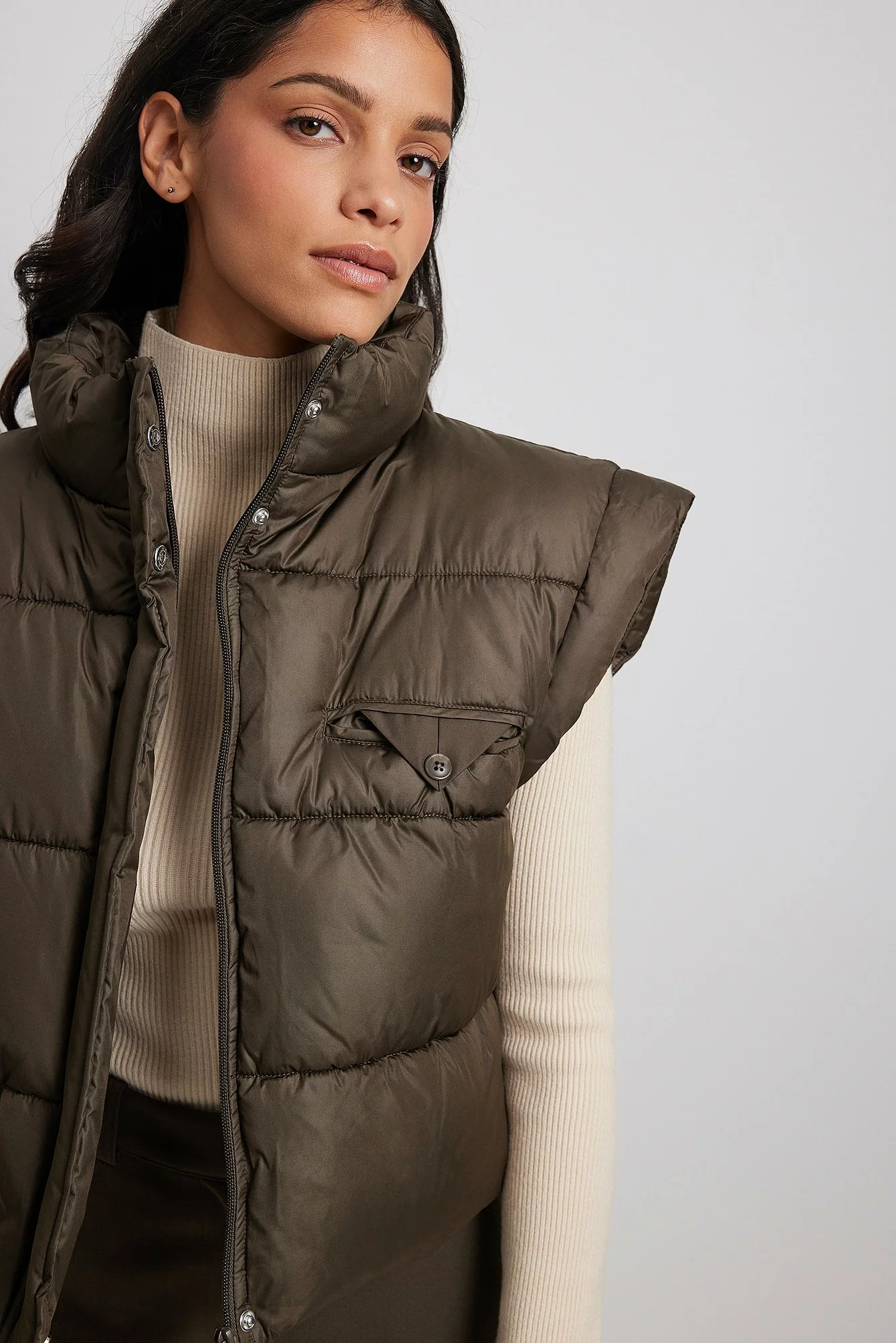CLAIRE ROSE X Na-kd Pocket Detail Puffer Vest - Image 11