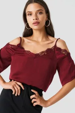 Rut & Circle Stine Lace Blouse