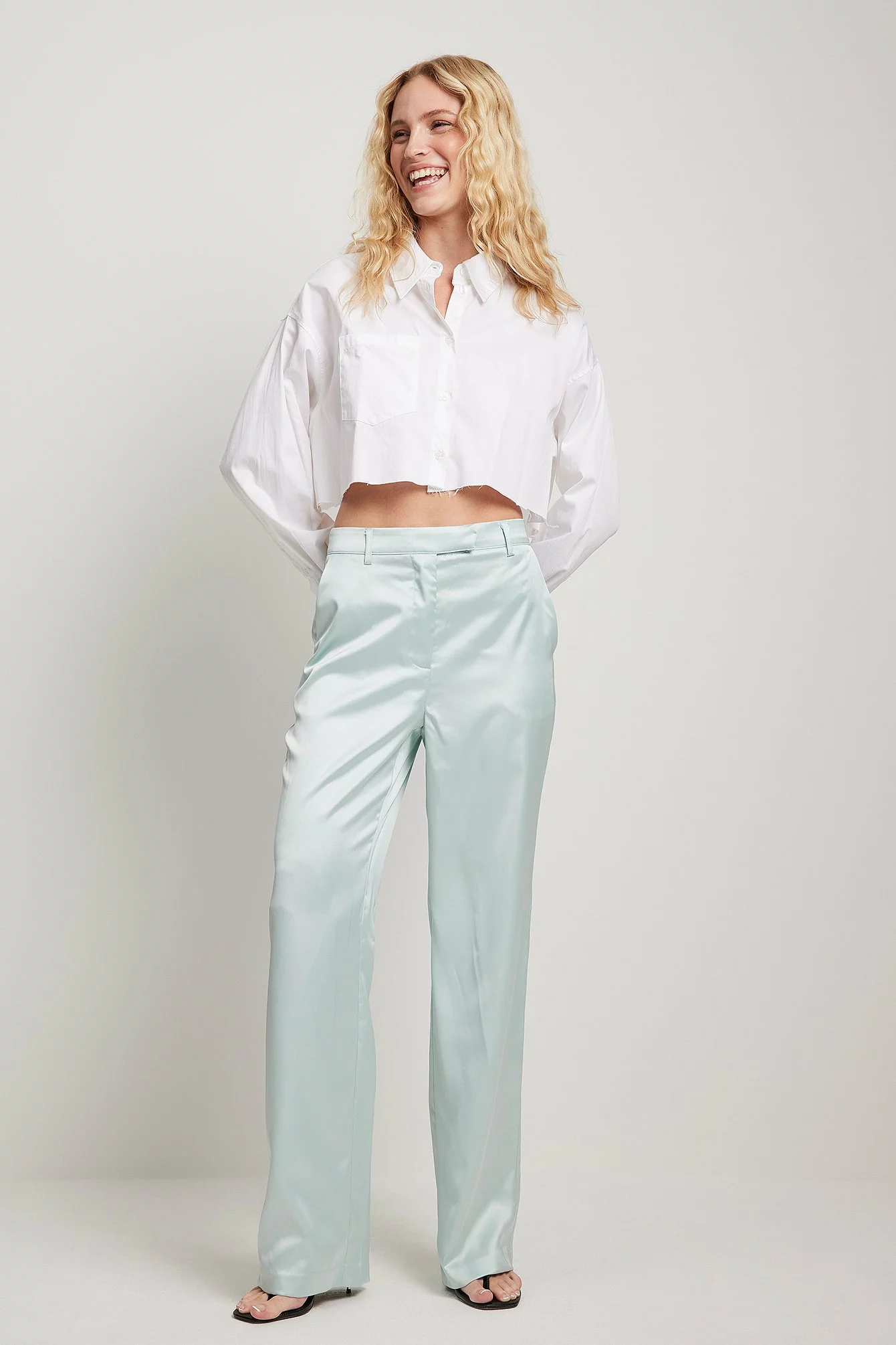 NA-KD Party Satin Suit Pants - Image 3