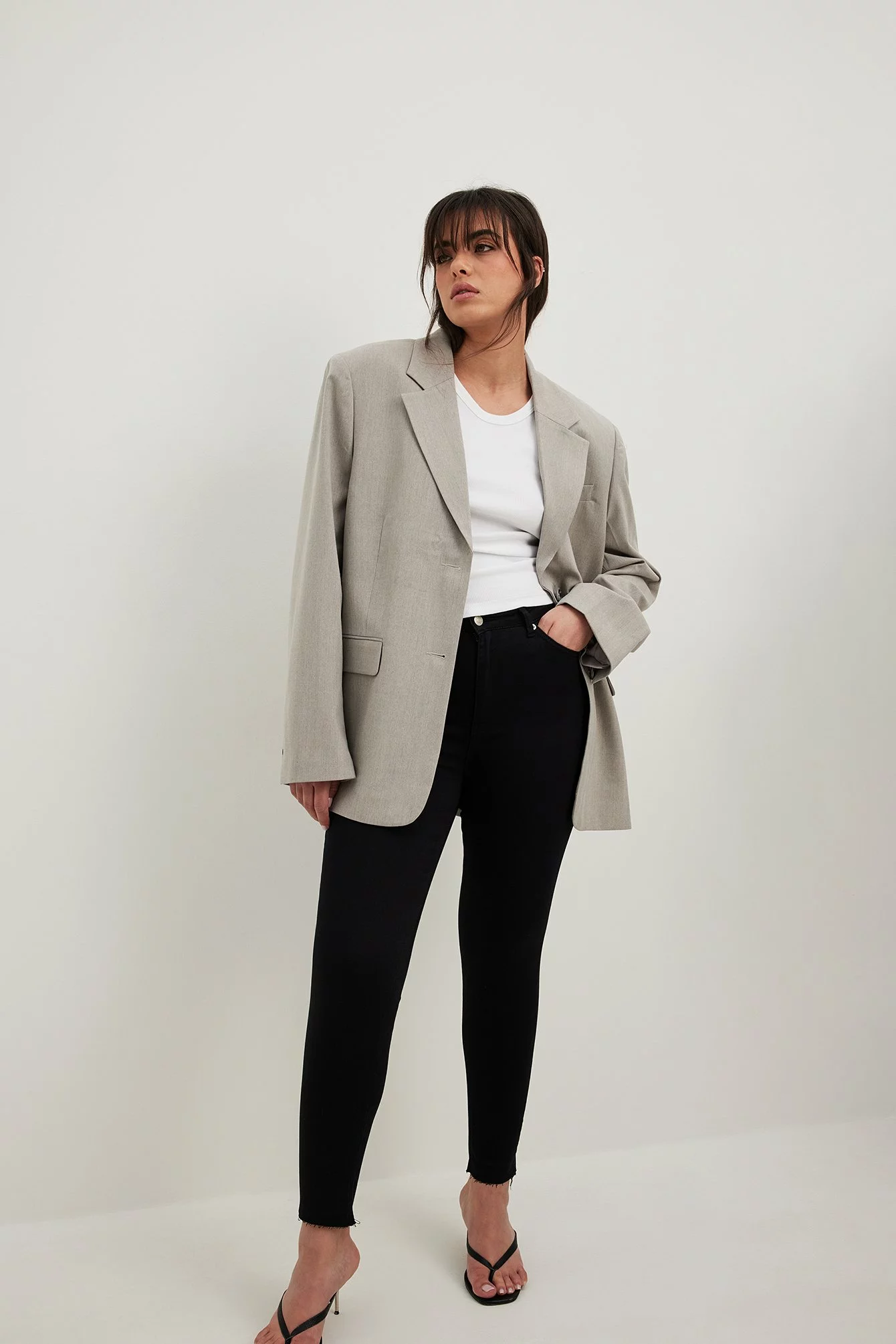 NA-KD Skinny High Waist Raw Hem Jeans