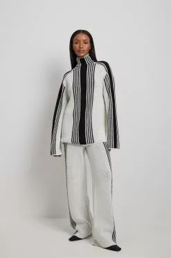 Klara Montes X NA-KD Soft Wide Pants