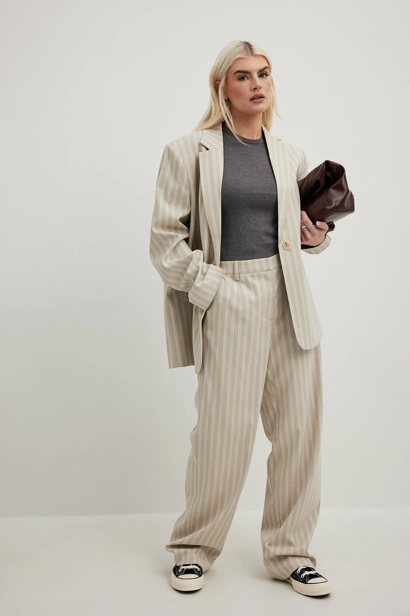 NA-KD Trend Striped Mid Waist Trousers - Image 2