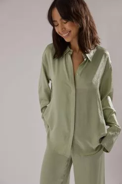 Stephsa X NA-KD Structured Satin Shirt