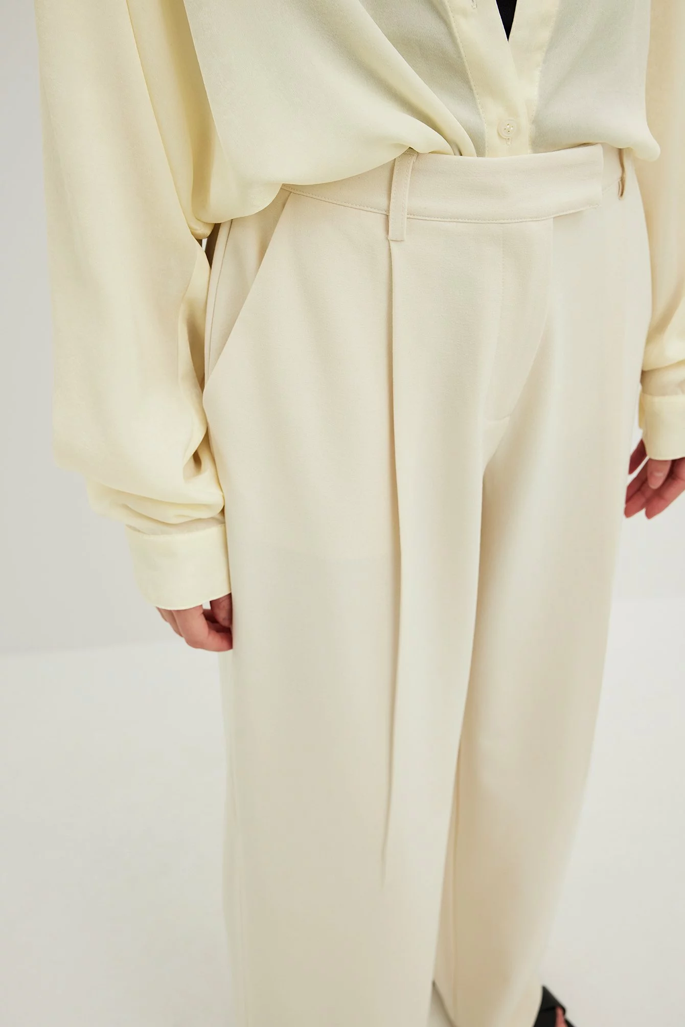 NA-KD Trend Tailored Suit Pants - Image 4