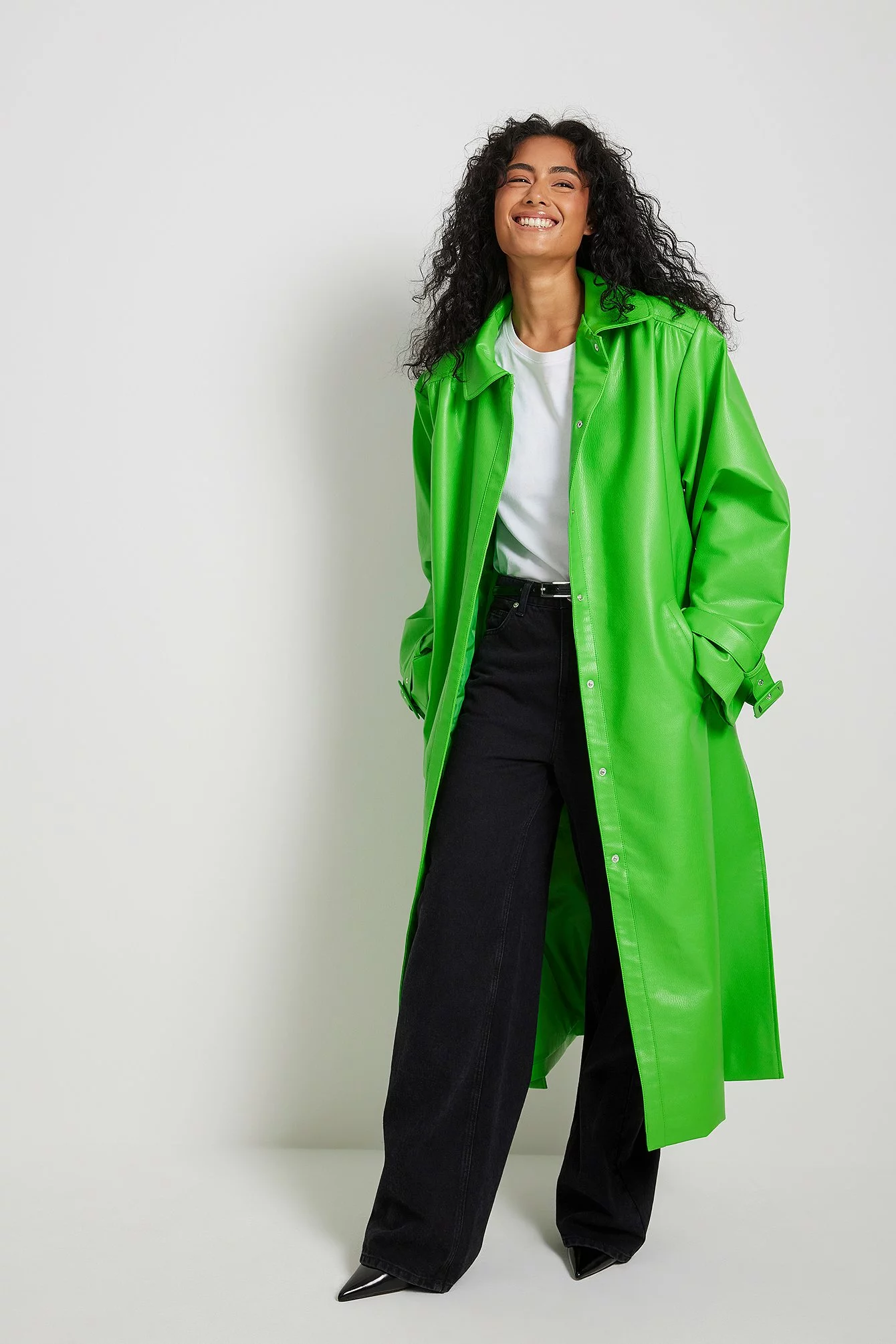 Janka Polliani X NA-KD Wrinkled Detailed Long PU Trench Coat - Image 2